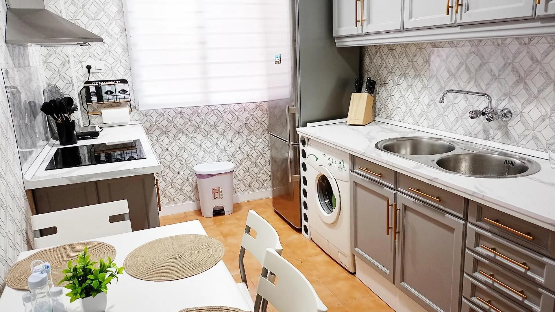 Homestay Angosta Host Apartment Malaga