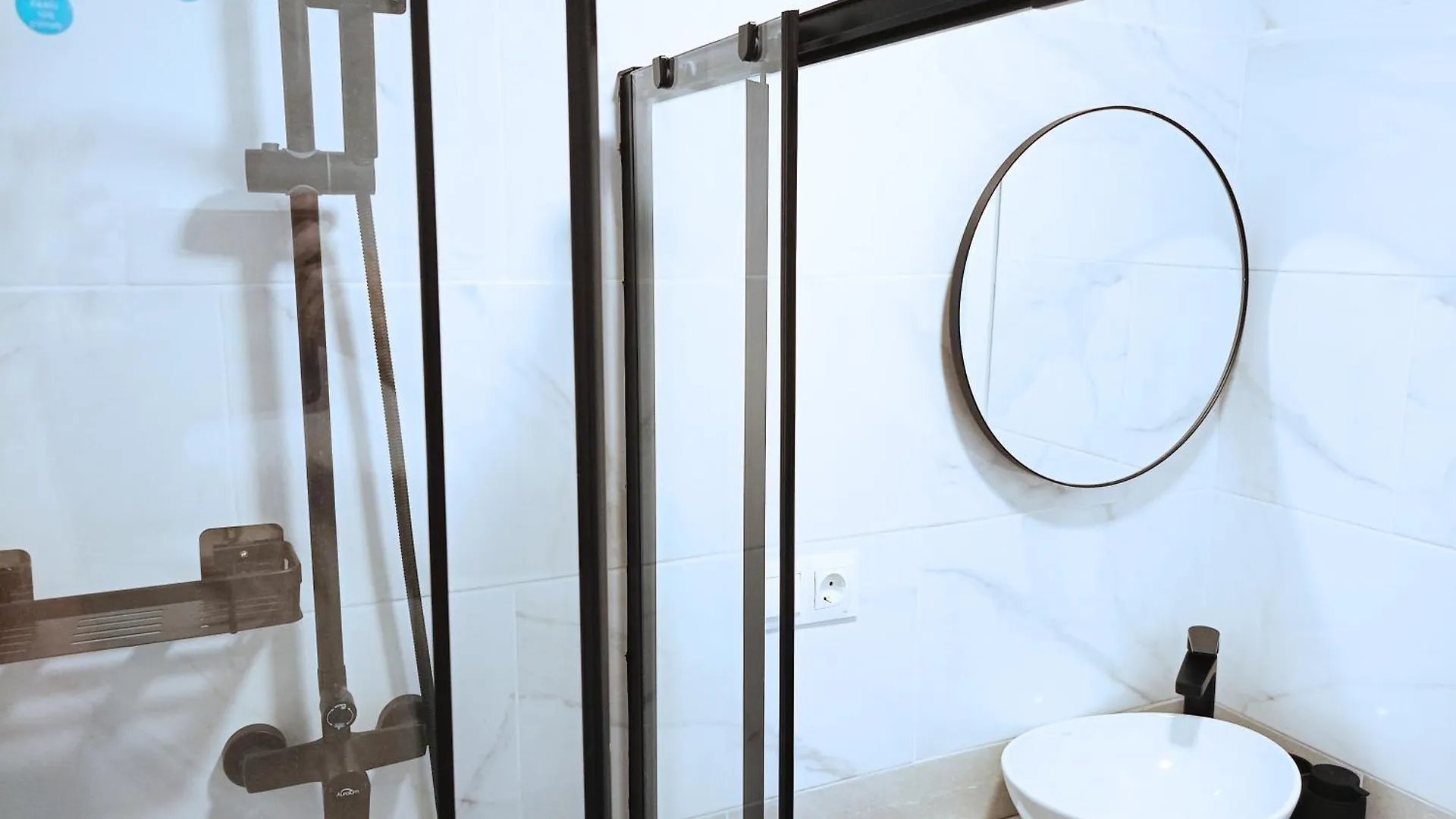 Angosta Host Apartment Malaga Homestay