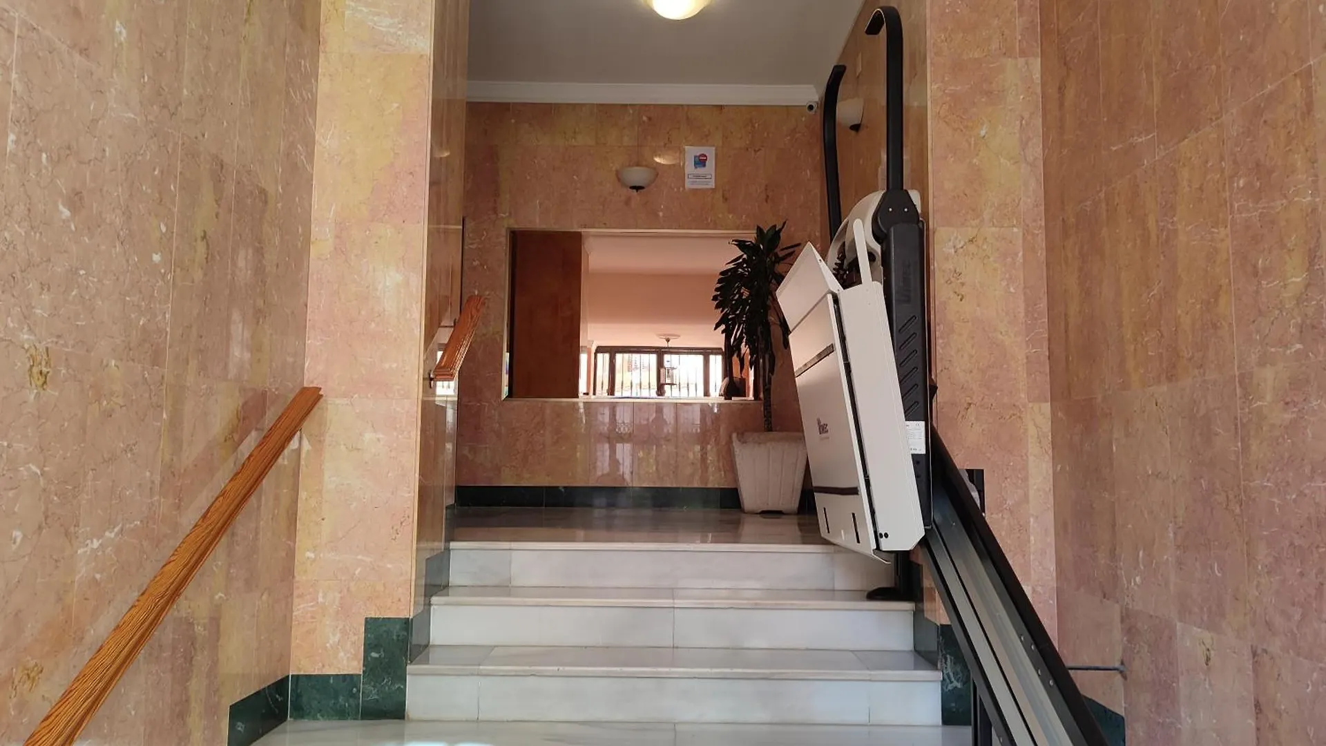 Homestay Angosta Host Apartment Malaga